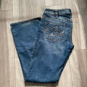 Silver Jean🩶 Tuesday